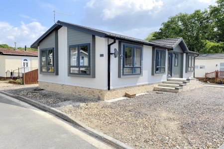 33 Woodlands Park, Stopples Lane, Hordle, New Milton SO41 0JB, New Milton